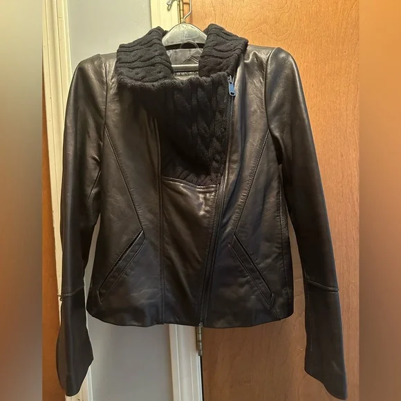 Via Spiga Women’s lamb leather black jacket with black knit. Size medium - Picture 1 of 8